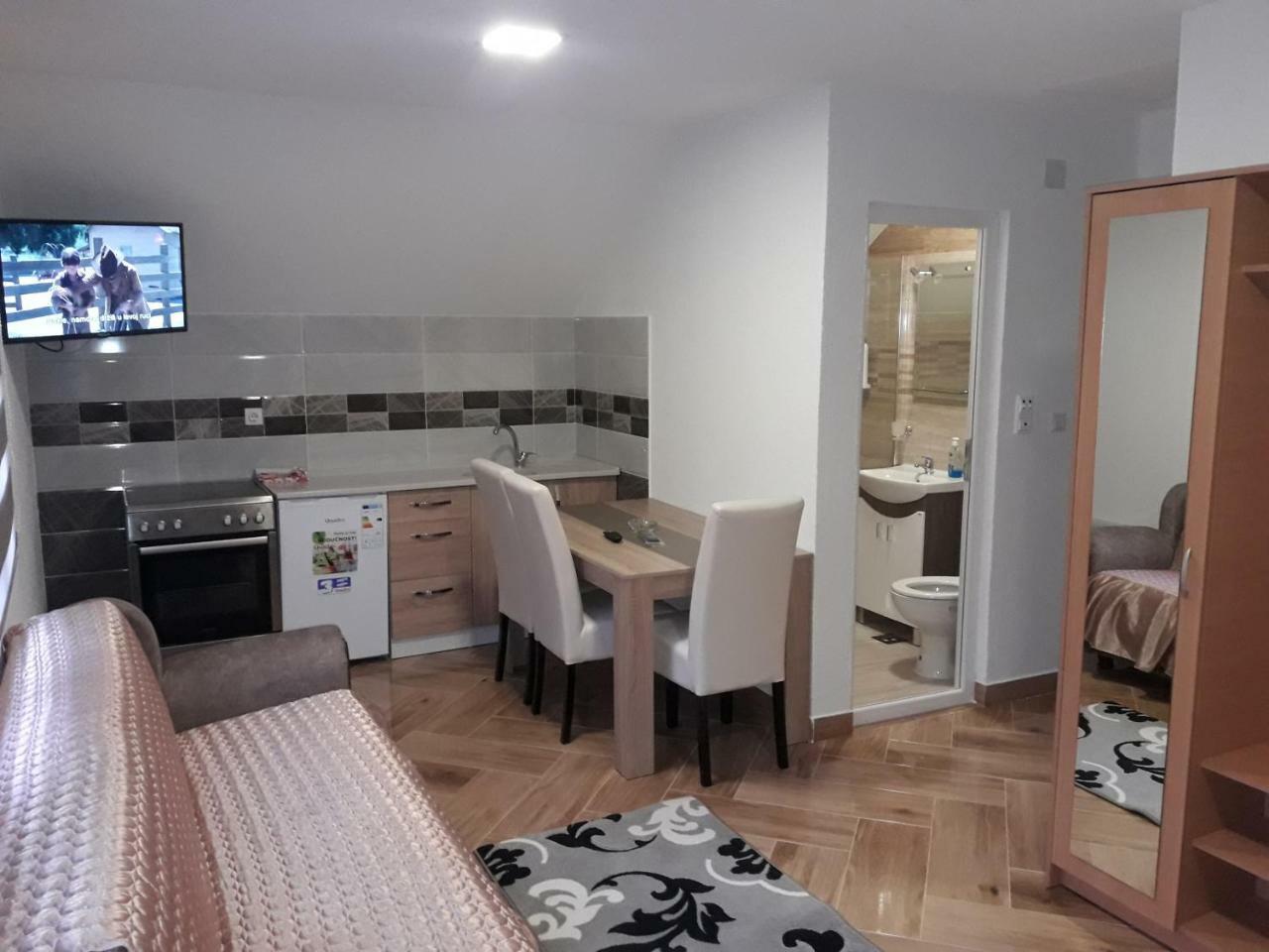 Vuceljic Rooms Andrijevica Eksteriør bilde